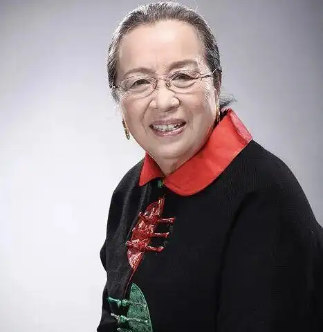 恭喜!"容嬷嬷"李明启获金萱奖终身成就奖