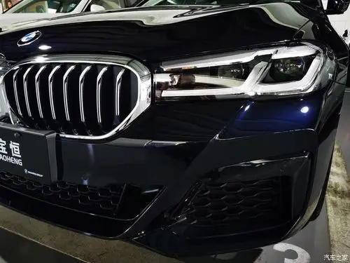 21款宝马530li领先运动炭黑火山红提车作业持续更新