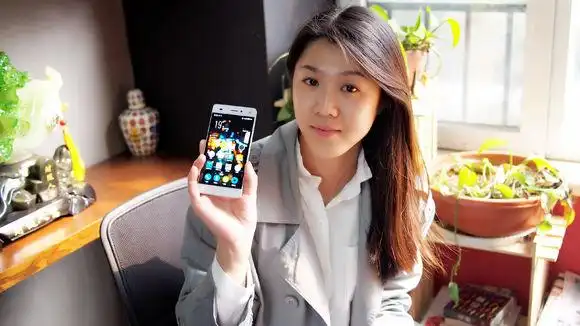 辣辣每款产品都甄选了5位代言人,票数最高者将获得所代言的手机一枚哦