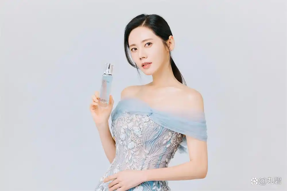 丸碧品牌中国区代言人——秋瓷炫