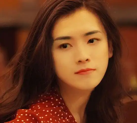 r1se女装造型,焉栩嘉精致,周震南清秀,看到任豪坐不住了!