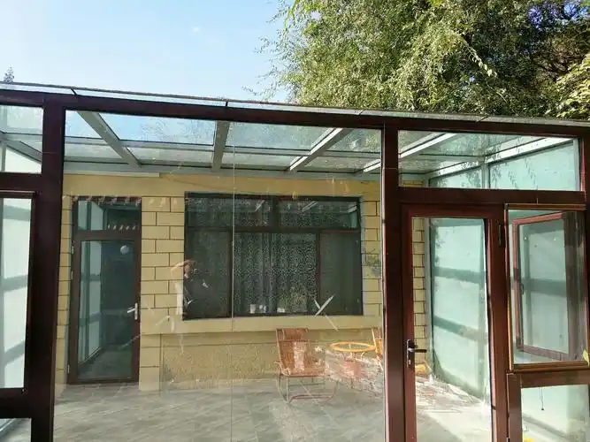 温泉小院阳光房