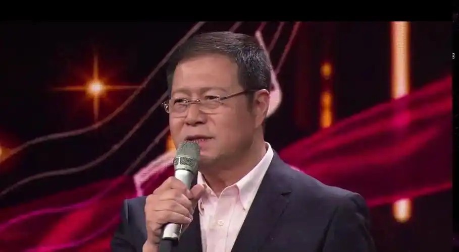 《焦点访谈》主持人今天才袒露心声!_军歌