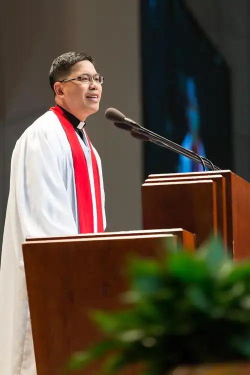 章国永 牧师《崇一之人(十)——为神作了见证的小女子》——2017年3月