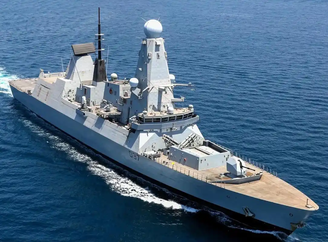 虽然45型驱逐舰总是爬窝,但ppt数据很漂亮啊.