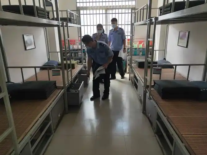 新康监狱监管区开展内务卫生检查评比活动