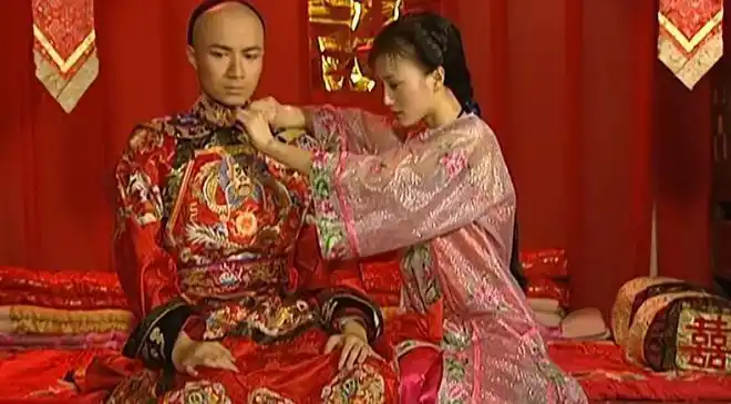 还珠小燕子独守空房知画一句话令永琪解衣服网友段位高