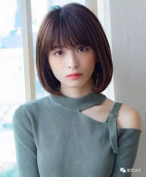 邻家女孩内扣短发.