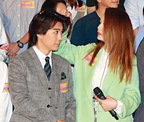 龚水恋成真,网友欢呼,吕慧仪引"郎"入室,逗留香闺超24小时_张景淳