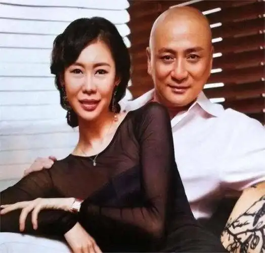 6个孩子3个妈,每年开销近五百万,65岁的汤镇业,怎么能退休