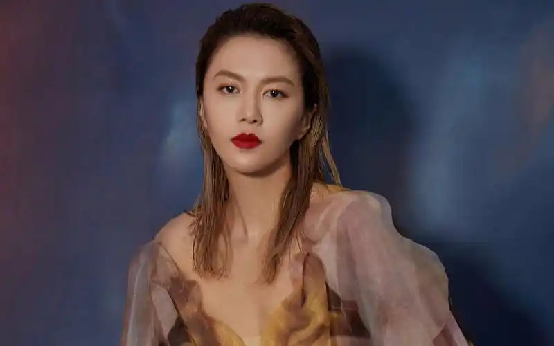 谭维维绚烂迷人写真图片桌面壁纸 - tt98图片网