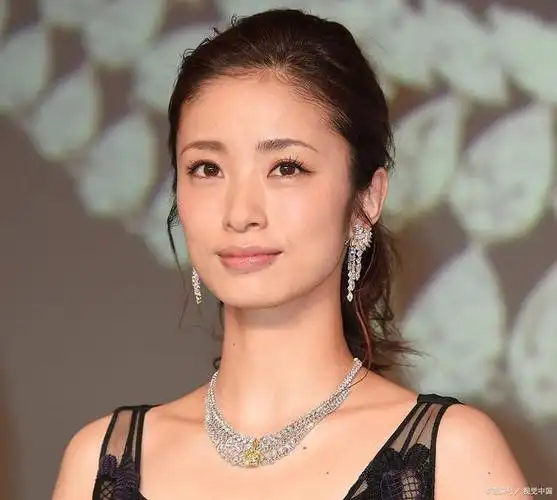 日本最具人气的十大女明星