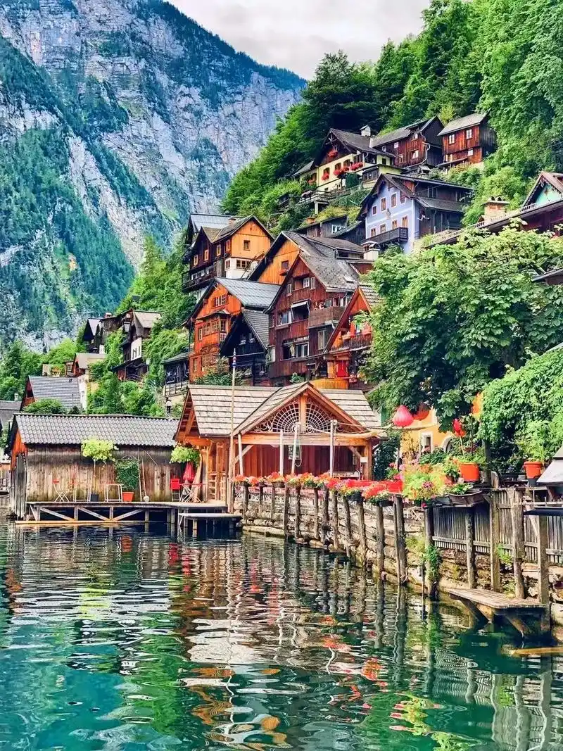"来自天堂的明信片"—哈尔施塔特小镇.#治愈系风景 #奥地利 - 抖音