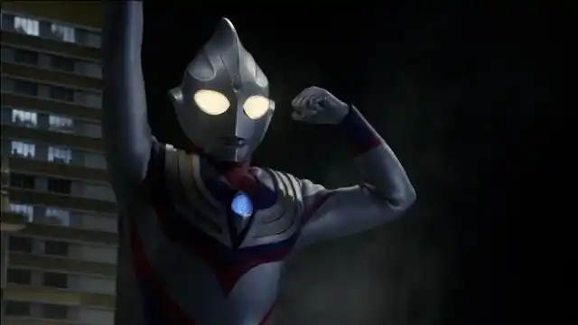 艾克斯奥特曼迪迦帅气出场我说迪迦是最帅的没人反驳吧