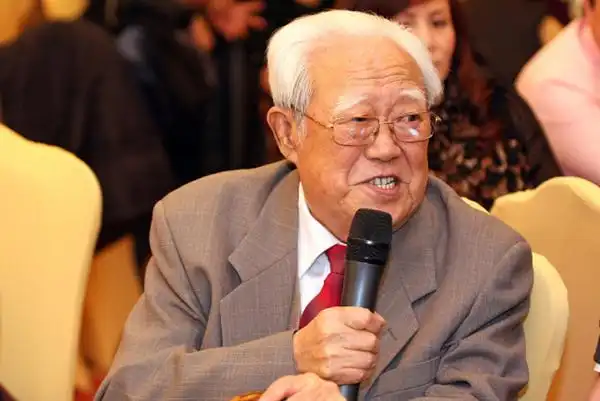 郭德纲曾出书暗讽文哏大师专爱揭发谁料想苏文茂连搭档也不放过