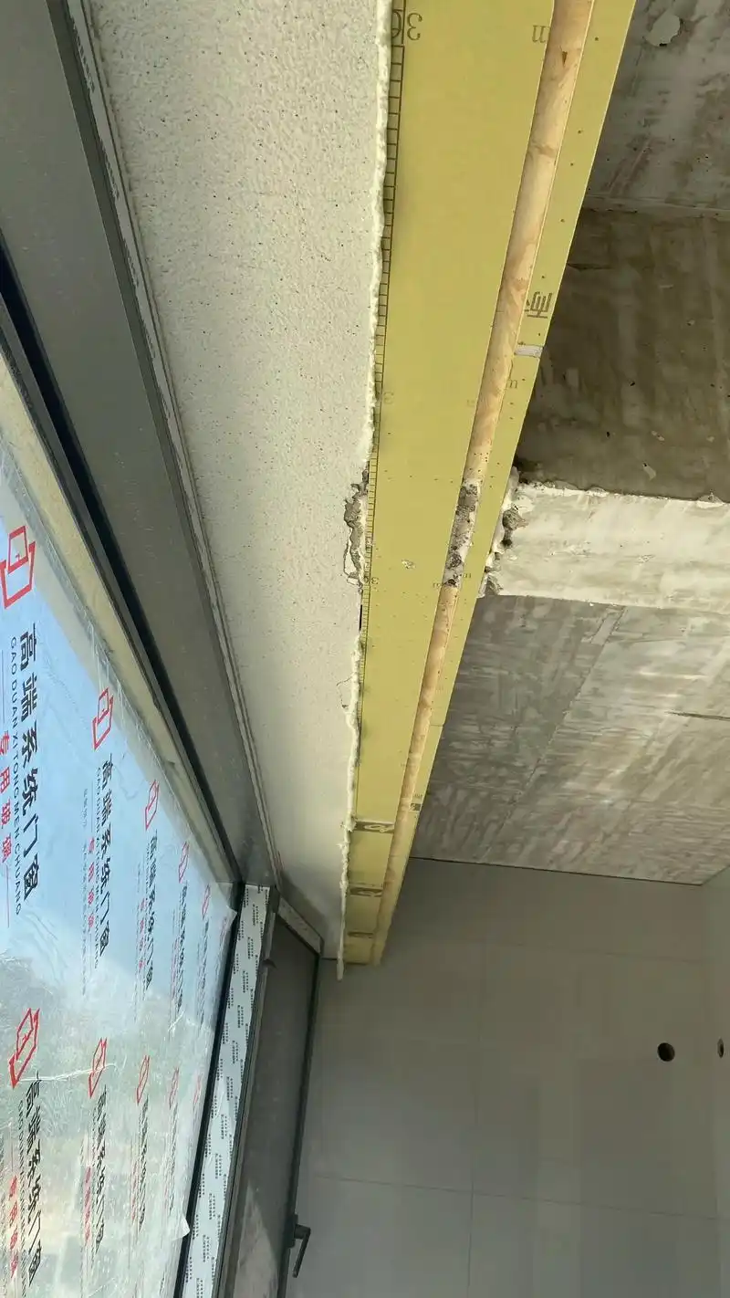 阳台有横梁,可以做嵌入式隐藏窗帘轨道#隐藏窗帘轨道#木工窗帘