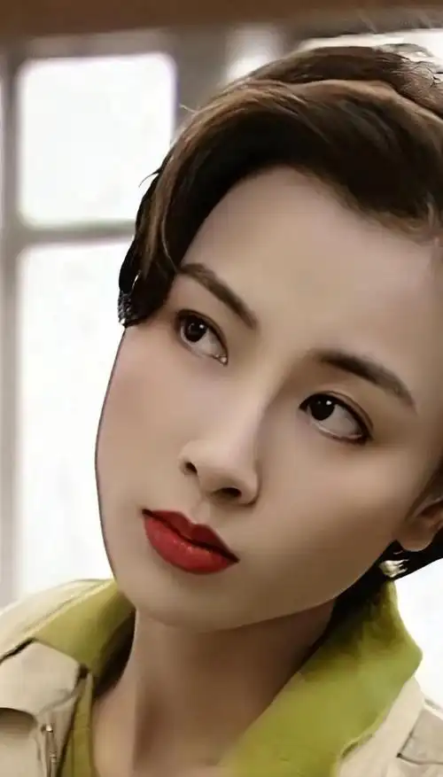 短发女神袁洁莹