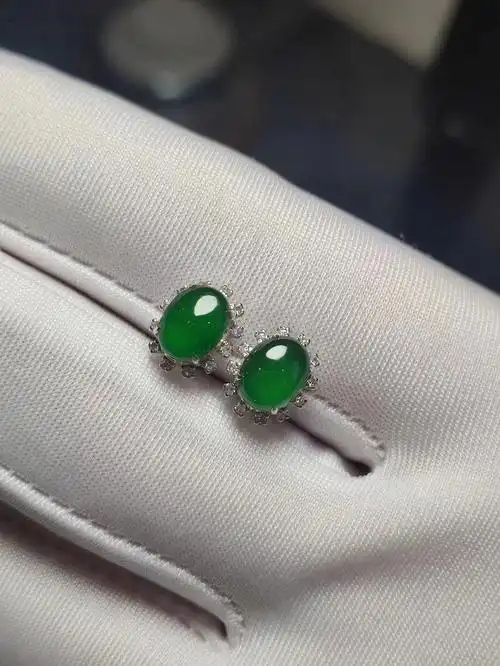 翡翠耳钉