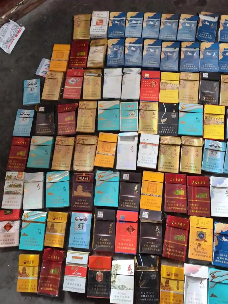 烟卡收集 #香烟陈列摆放图片大全 出售烟盒 - 抖音