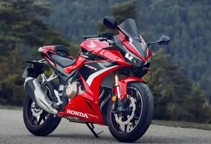 本田中小排量入门仿赛机车,2023款cbr400r详解,实用升级有诚意