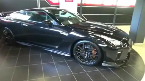 入门级跑车,2020款日产gtr,外形真帅!