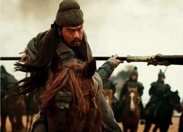 刘备其实武艺高强,战斗力胜过关羽张飞!