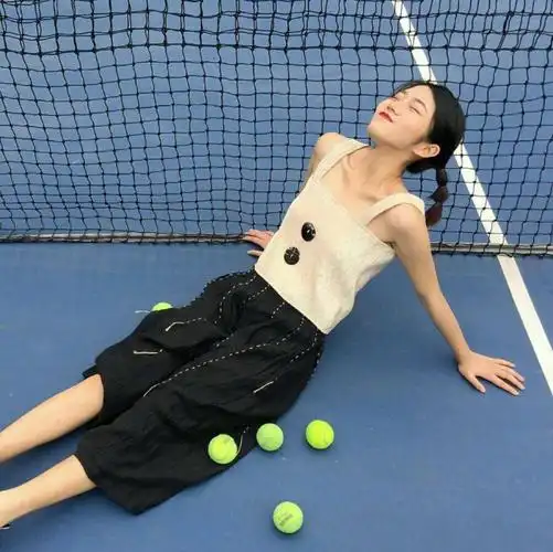 女生头像韩系运动