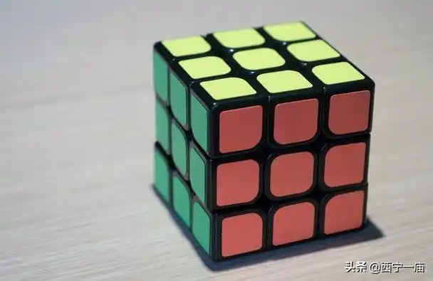 正方体即正六面体,用六个完全相同的正方形围成的立体图形叫正六面体