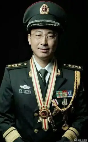 走向深蓝——枣庄舰七一燃情来袭