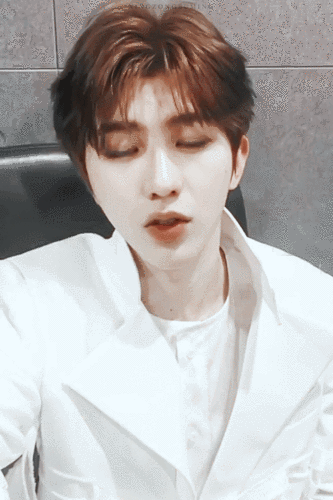 蔡徐坤微笑动图 - 堆糖,美图壁纸兴趣社区