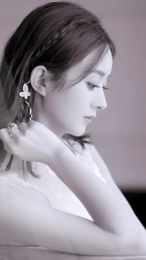 女友新标准 赵丽颖"侧脸杀",怎会有如此美貌的女子?