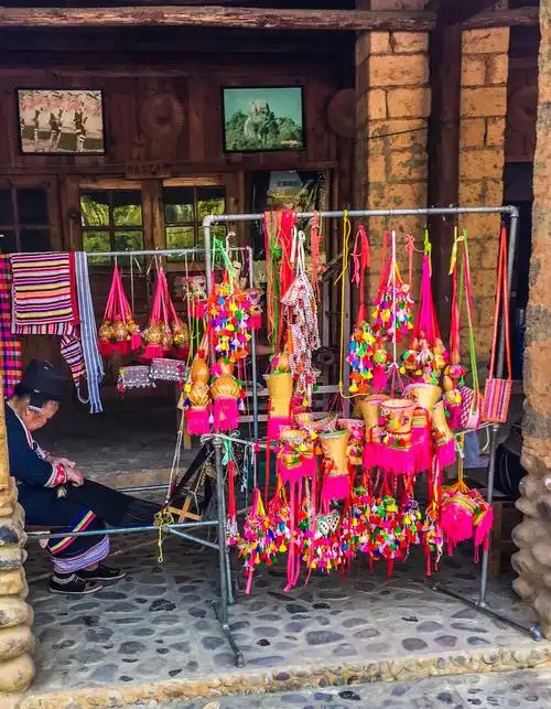 傣族文化纯手工制作工艺品