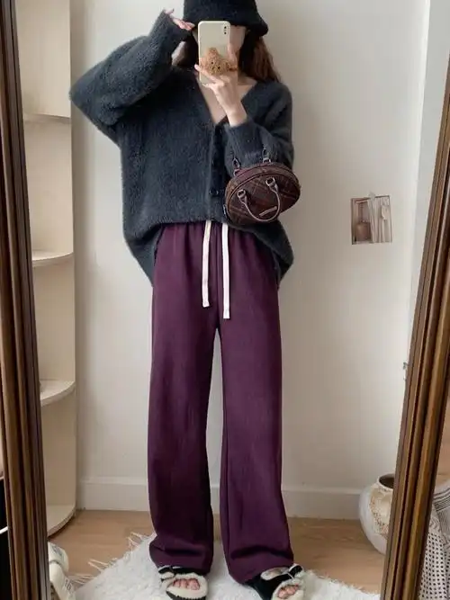 绝了紫色裤子搭配深灰真的太好看啦