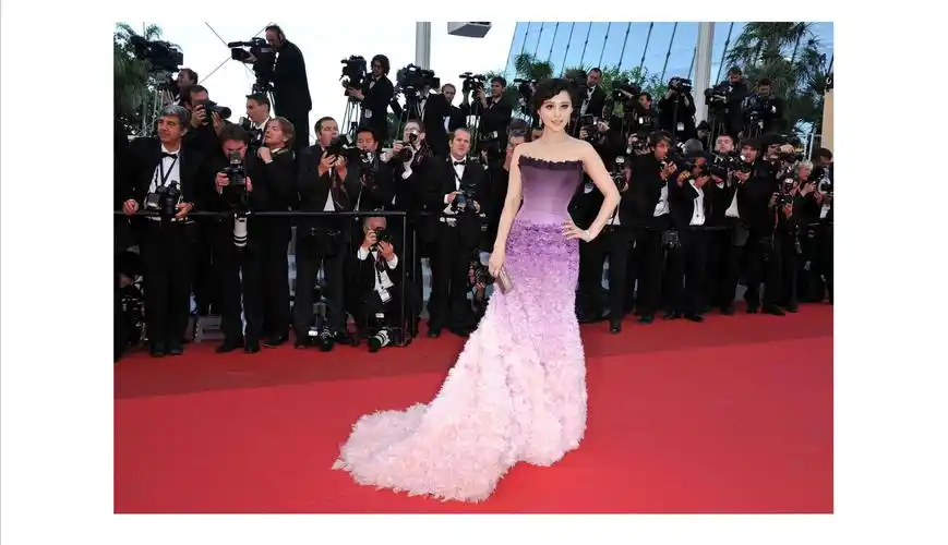 电影节范冰冰身穿versace范思哲 2011 s/s春夏高级定制受邀出席《the