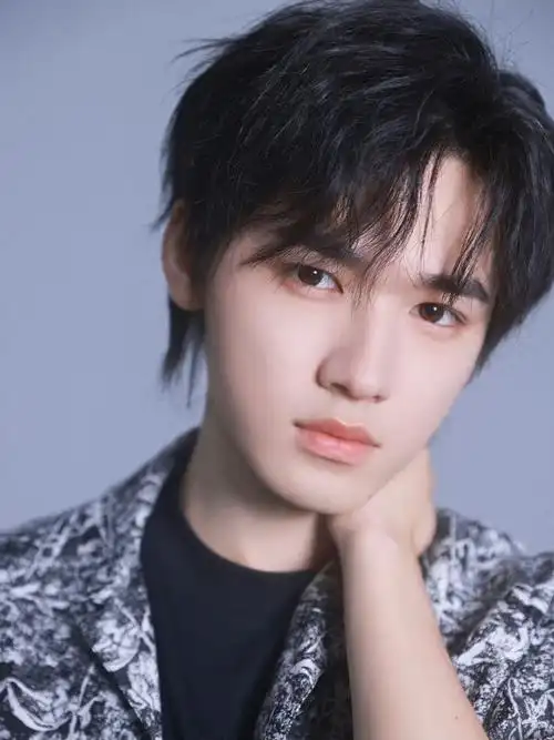 和@蔡徐坤@tfboys-王源@tfboys-易烊千玺@时代少年团-宋亚轩@时代少年