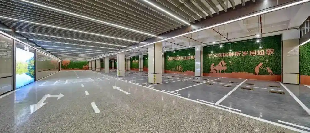 你猜2020年上半年郑州房市高端盘的销冠是谁