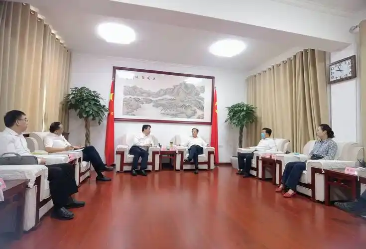 新郑市委书记马志峰代表市委,市政府向联通长期以来对新郑的关心支持