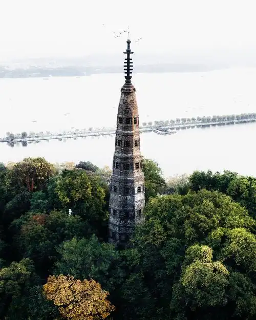 杭州西湖宝石山保俶塔