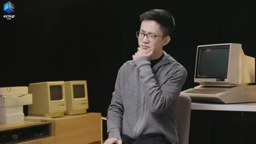 对,全网热搜的何同学被我们拍了_腾讯新闻