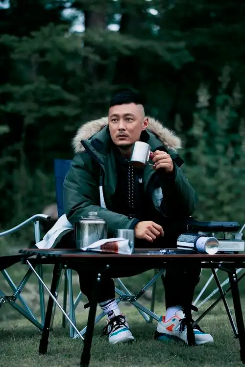 余文乐亲自演绎newbalance新款580冲一下