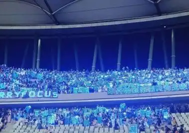 1jk0921w收集到王俊凯舞台照王俊凯 蓝海应援210屠小葵收集到默认专辑