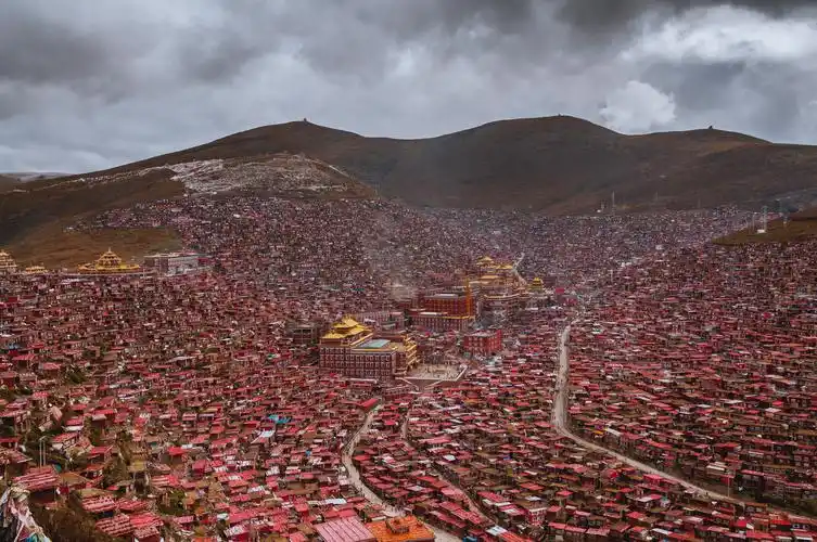 色达喇荣五明佛学院