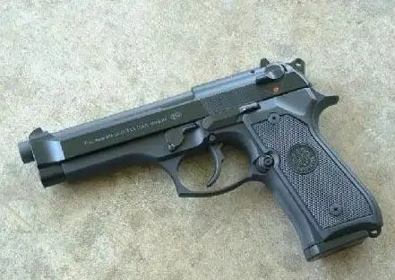 2,伯莱塔m92fs型手枪 gin的配枪1985年起取代了m1911成为美军制式武器