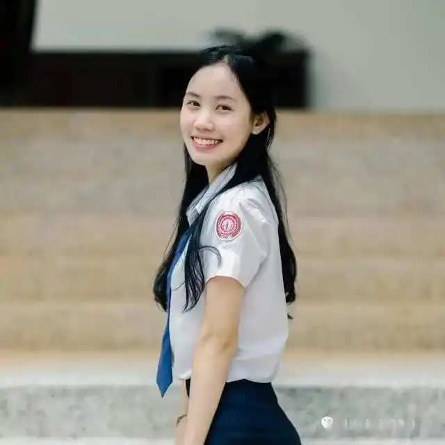 今天是老挝校服美女合集!清纯风,御姐风,美艳风,学院风