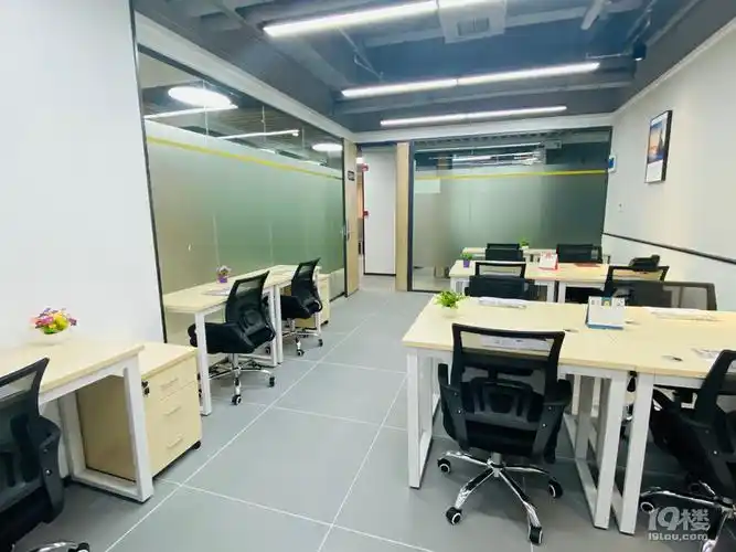 精装小面积办公室,精装独立,一价全包,拎包办公,可短期过渡