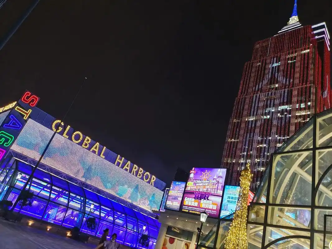 有一说一环球港的楼顶天台夜景真的很好看