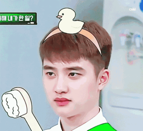 都暻秀拥有着爽朗性格的宋土豆也让每一个看见他的人都会心情大好.