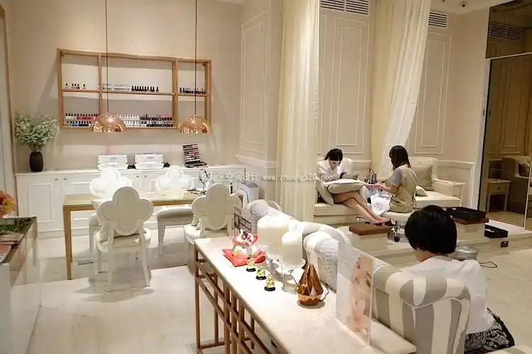 最新小型美甲店装修设计效果图