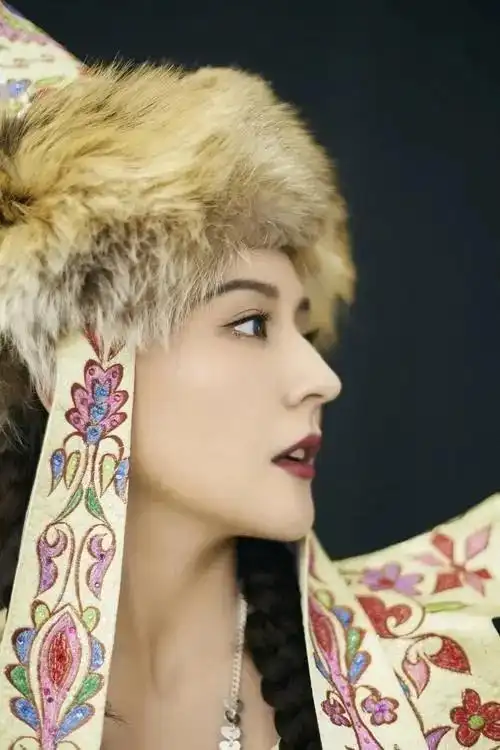 哈密瓜姑娘新疆哈萨克族美女明星