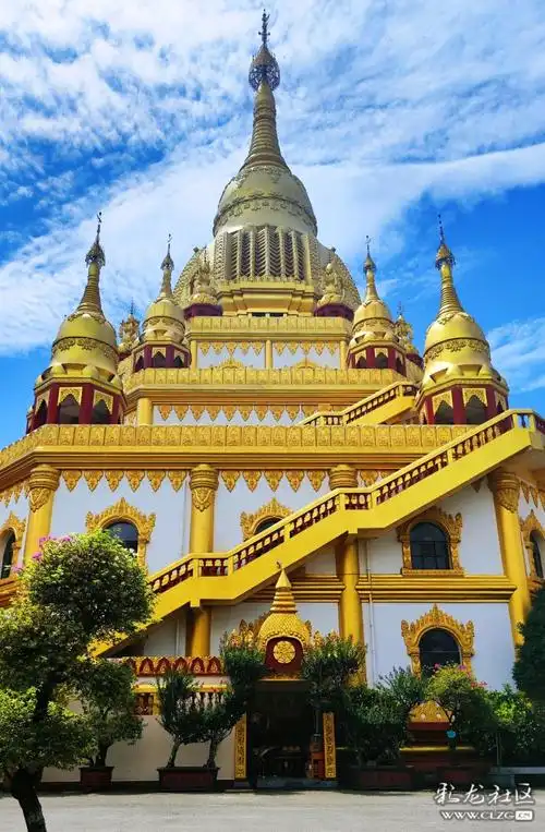 主题游云南德宏芒市勐焕大金塔1摄影赵谢荣
